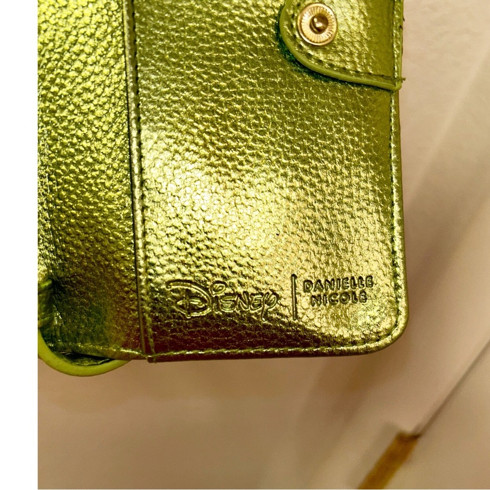 DISNEY x DANIELLE NICOLE Tinkerbell Crossbody Phone-Wallet bag in Metall… - Picture 8 of 13